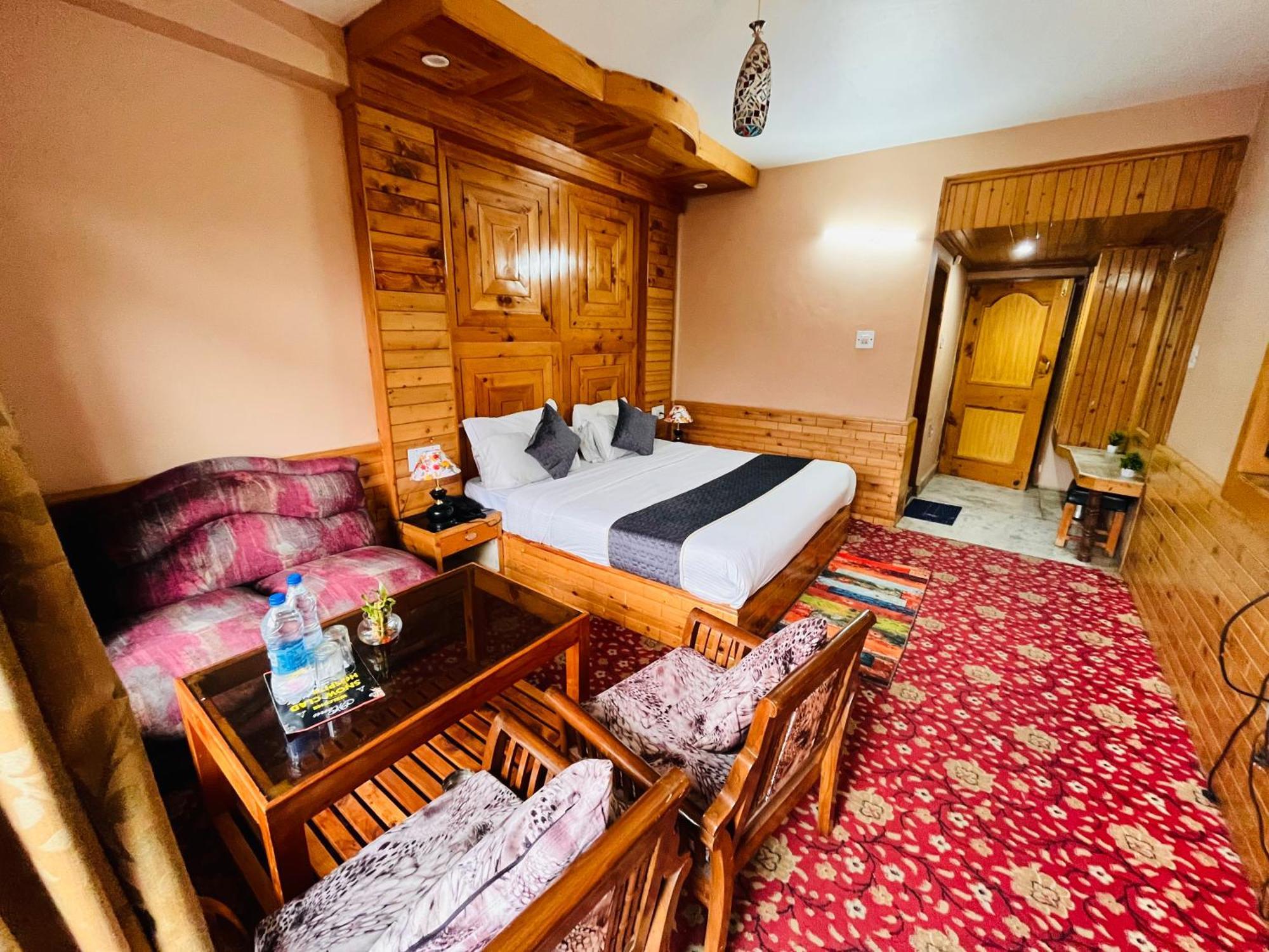 Snow Clad Riverview Hotel & Resort, Manali Exterior foto